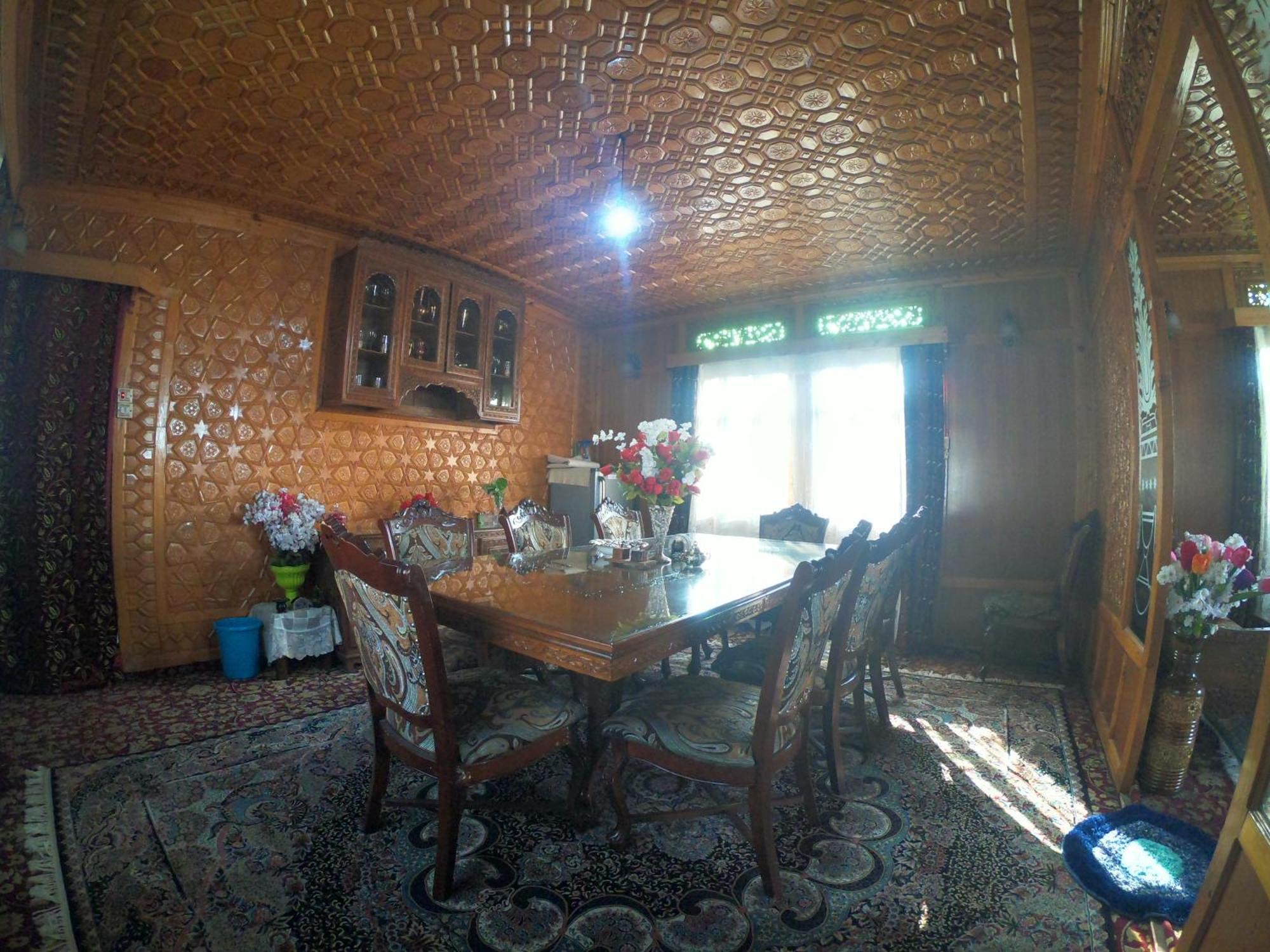 Goona Palace Houseboats Srīnagar Eksteriør billede