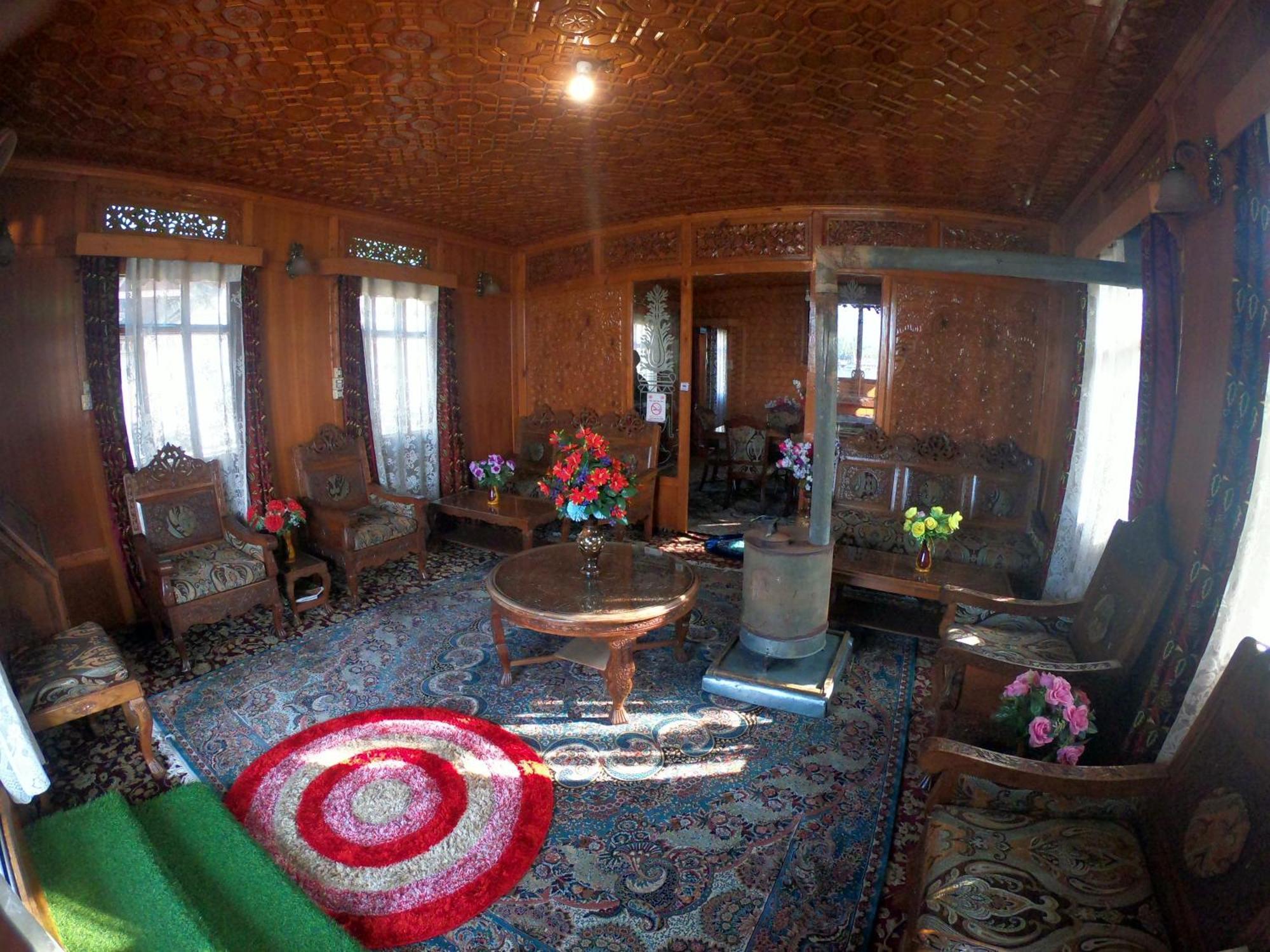 Goona Palace Houseboats Srīnagar Eksteriør billede
