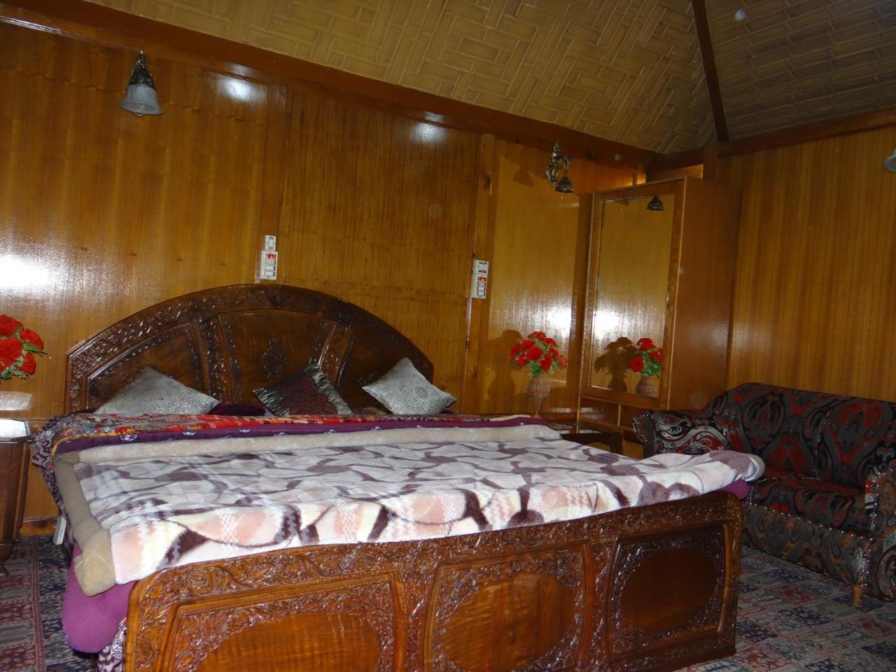 Goona Palace Houseboats Srīnagar Eksteriør billede