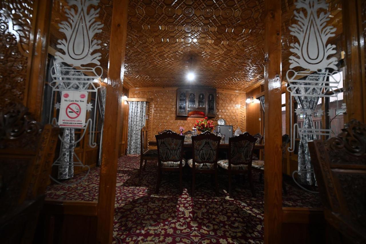 Goona Palace Houseboats Srīnagar Eksteriør billede
