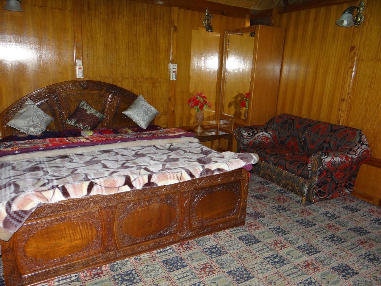 Goona Palace Houseboats Srīnagar Eksteriør billede