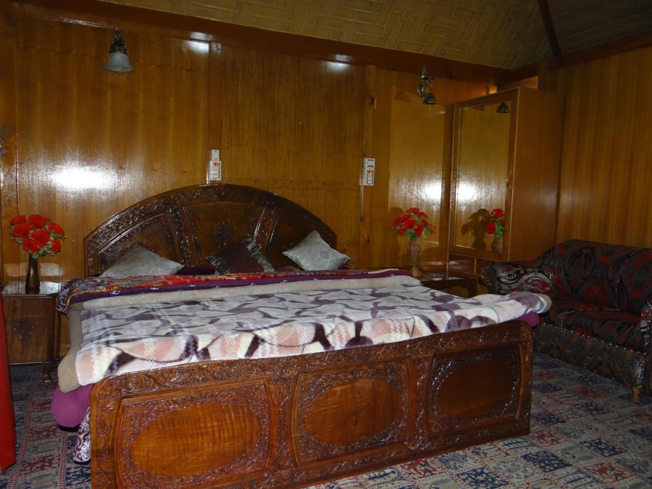 Goona Palace Houseboats Srīnagar Eksteriør billede
