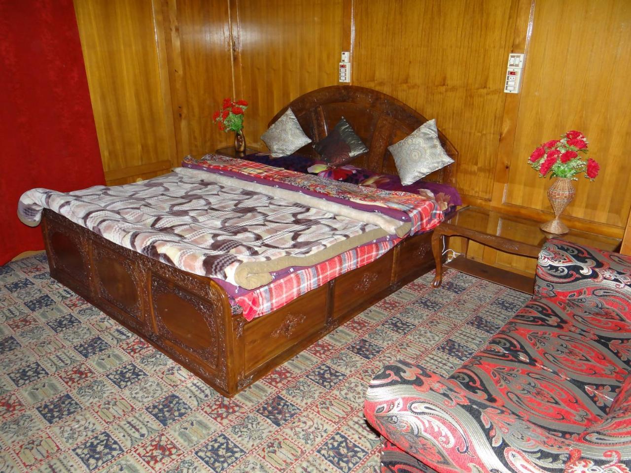 Goona Palace Houseboats Srīnagar Eksteriør billede
